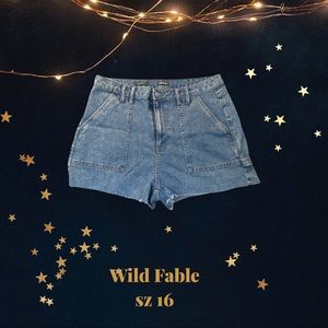Wild Fable Carpenter Shorts size 16